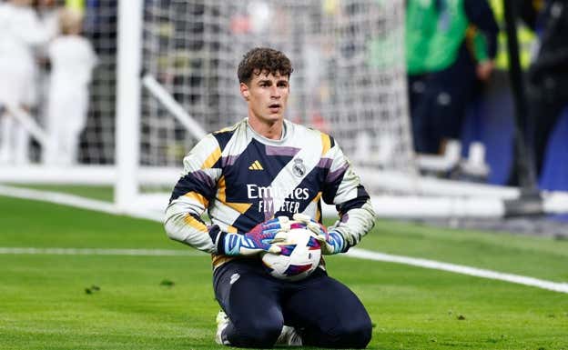 Kepa, en un calentamiento con el Real Madrid.