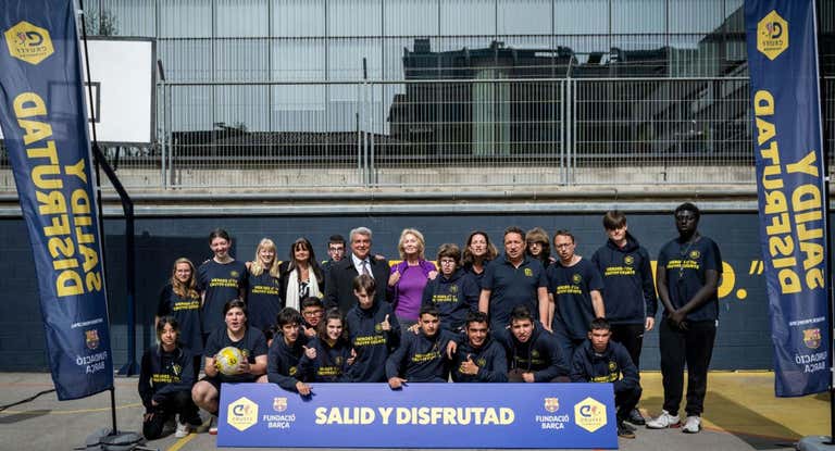 La foto de familia en el homenaje a Johan Cruyff.