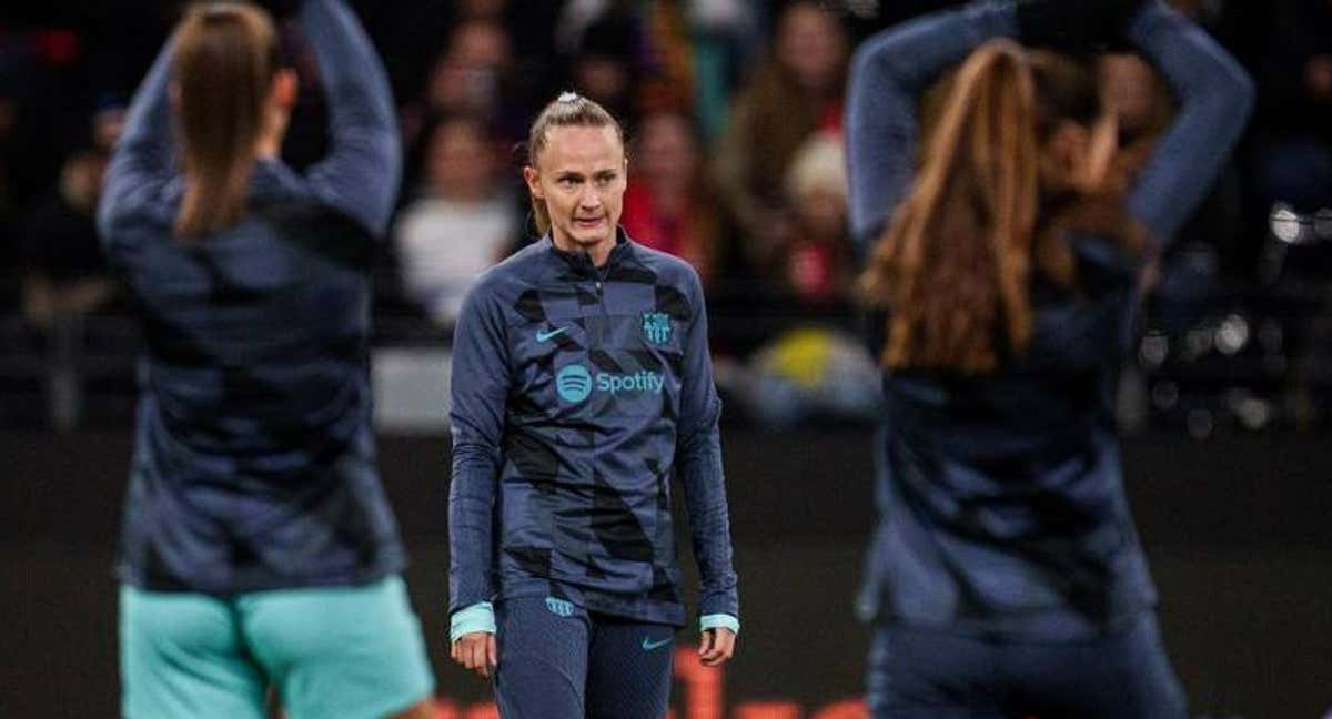 Graham Hansen, durante la previa de un partido de la Champions.