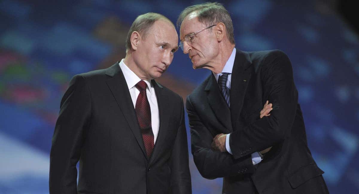 El presidente ruso, Vladimir Putin (izquierda), y el presidente de la Comisión Coordinadora del COI, Jean-Claude Killy.