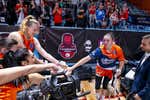 Susto, defensa y mente fría de Valencia Basket para firmar el pase a semifinales de Copa