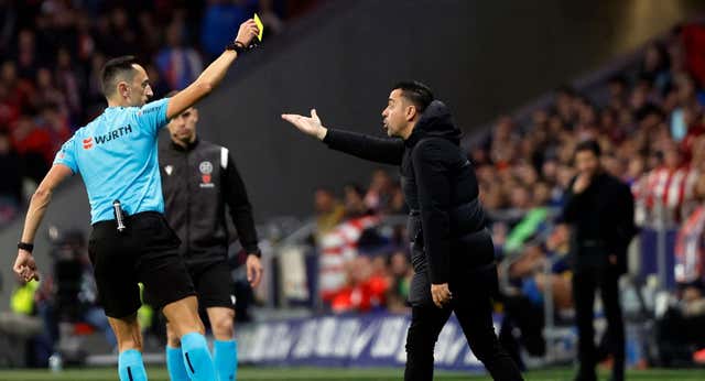 Dos partidos de sanción a Xavi… que sí estará en el Clásico