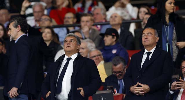 El «equipo equilibrado» de Laporta que esconde la incertidumbre del Barça en el mercado de fichajes