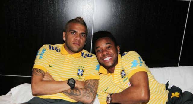 La ‘Seleção’ rompe silencio sobre los casos de Alves y Robinho: ‘Es vergonzoso que un deportista se sienta cómodo cometiendo este tipo de perversidades’