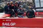SailGP suspende una regata para no dañar a los delfines