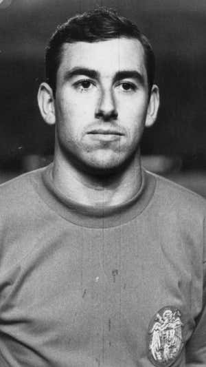 Adelardo posa con la Selección.  ABC