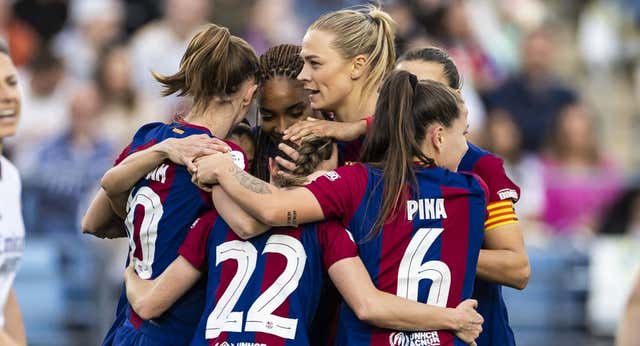 Cumbre entre las jugadoras del Barça y la Liga F tras el Clásico por el bajo nivel de la competición