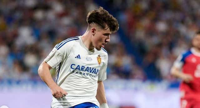 Adrián Liso, la lámpara juvenil que frota Víctor Fernández en el Real Zaragoza