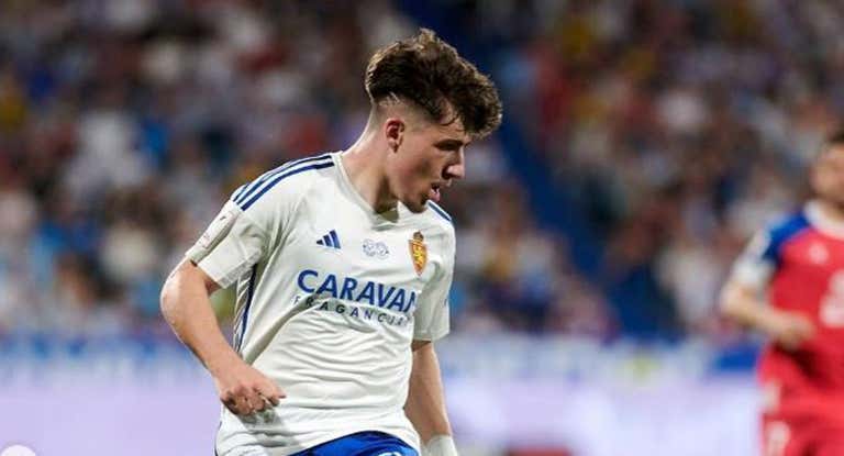 Adrián Liso, en una acción del partido ante el Espanyol.