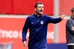 El Atlético reacciona en medio de la crisis: Arturo Ruíz sustituye a Manolo Cano para no dejar de creer en la Champions