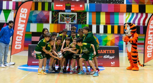 El Sabadell BQ Vallès se lleva la primera Gigantes MiniCup… ¡en masculino y femenino!