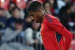 Cristhian Mosquera: «Pasando de rumores, que hablen lo que quieran: estoy centrado en el Valencia»