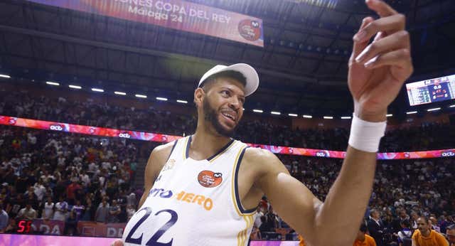Tavares lanza un mensaje de optimismo al madridismo: «Mi objetivo es quedarme, pero el futuro no se sabe»