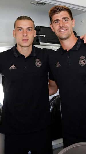Lunin y Courtois, durante un viaje.