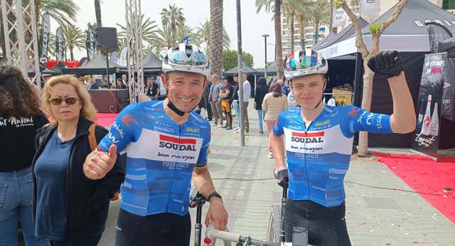 El equipo de Remco Evenepoel arranca la Vuelta a Ibiza de mountain bike arrasando