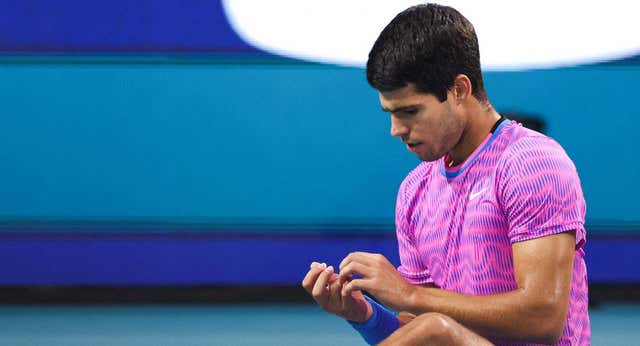 Alcaraz cae en cuartos contra un imbatible e inspirado Dimitrov
