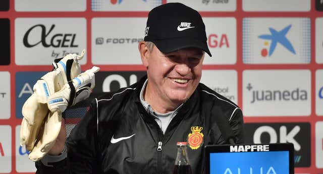 El Mallorca deja en el aire la renovación de Javier Aguirre: «Hablaremos cuando acabe la temporada, lo primero es la salvación»
