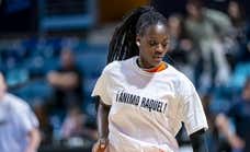 Awa Fam, la doble MVP adolescente que sostiene al Valencia y mira a los Juegos
