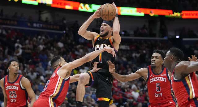 Devin Booker la toma con los Pelicans y desempolva un viejo récord de Wilt Chamberlain