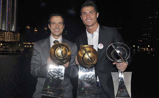Mendes, en una imagen de archivo con Cristiano Ronaldo.