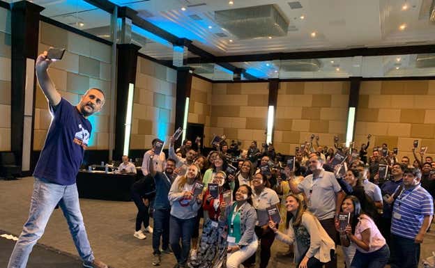 Reyes, en un evento de 'Habla como un líder'