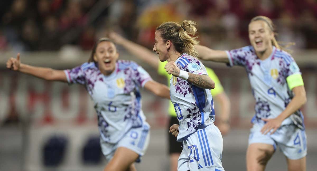 Sheila García, jugadora de la Selección y del Atlético, celebra su gol con España en el partido ante Bélgica. /RFEF