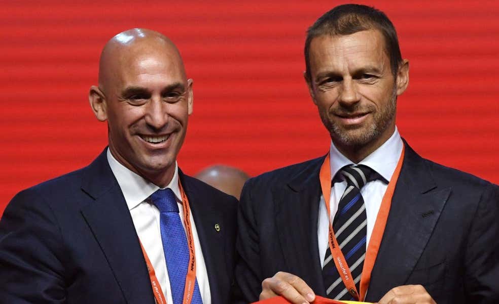 Ceferin niega haber ayudado a Rubiales, aunque le muestra afecto: «No pude ayudarle pero le cogí el teléfono, es difícil, ¿sabes? ahora nadie quiere ni mirarlo»