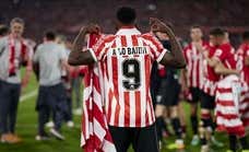 Iñaki convierte en icónica una camiseta y una gorra que surgieron tras eliminar al Atlético