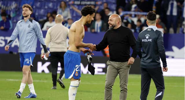 Manolo González se fija en el “pragmatismo” del City  de Guardiola para ascender al Espanyol
