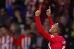 Cara y cruz para Lino: gol y se pierde la vuelta en Dortmund