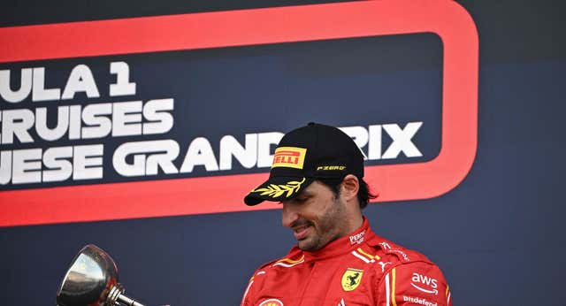 Carlos Sainz es la joya más codiciada de la F1… y tiene todas las sartenes por el mango