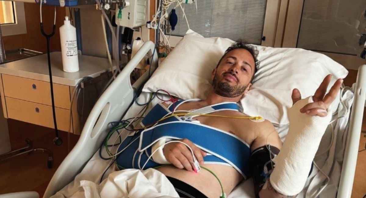 Andrea Dovizioso en el hospital tras caerse haciendo motocross. /Redes sociales