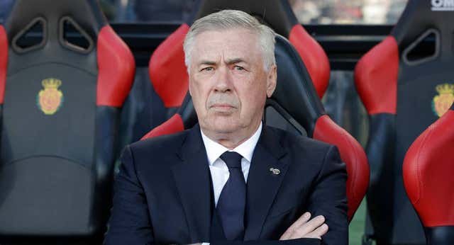 Carlo Ancelotti manda mensajes: ‘dos banquillos’ y tres señalados