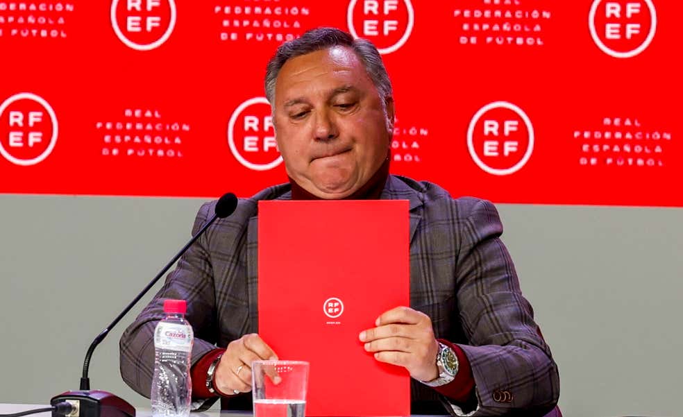 Florentino y Laporta se salvan del embrollo de la RFEF; Medina Cantalejo no puede decir lo mismo
