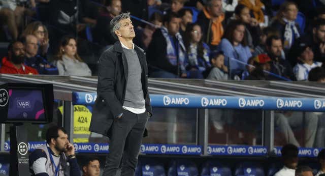 Imanol Alguacil termina el partido «cabreado y enfadado» y espera que el empate sirva «de cura de humildad»