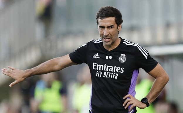 Raúl González Blanco, entrenador del Castilla. EFE