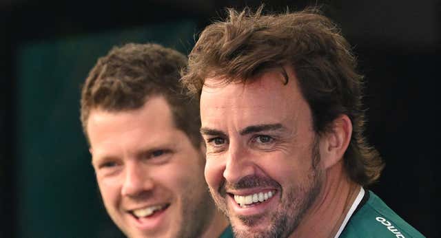 El unánime “no sé si yo seguiré a esa edad” que provoca Fernando Alonso en la parrilla