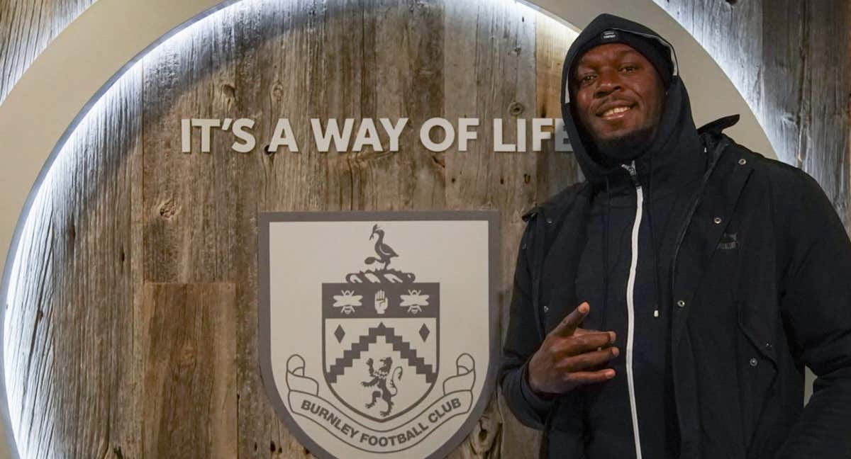 Usain Bolt en la ciudad deportiva del Burnley.