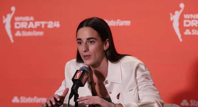 Cómo el gesto de Caitlin Clark se disfraza de petición machista e indigna a EE.UU.: «Házmelo a mí y nos llevaremos bien»