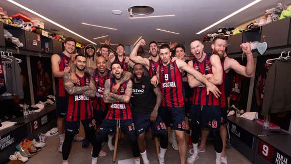 Celebración del Baskonia tras meterse en playoffs vía playin. /BASKONIA