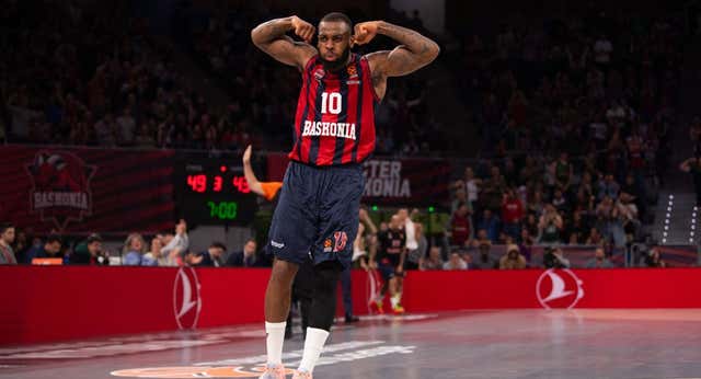 Detrás del salto del Baskonia a los playoffs está el Señor Lobo: ‘amenazó’ con retirarse y ahora lo soluciona todo