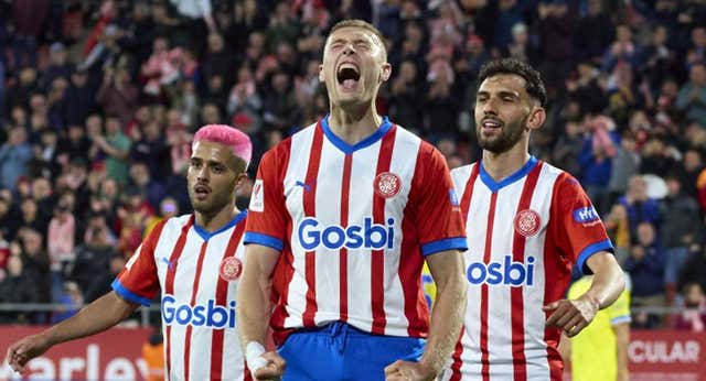 Miguel Gutiérrez y Savinho hacen realidad el ‘EuroGirona’