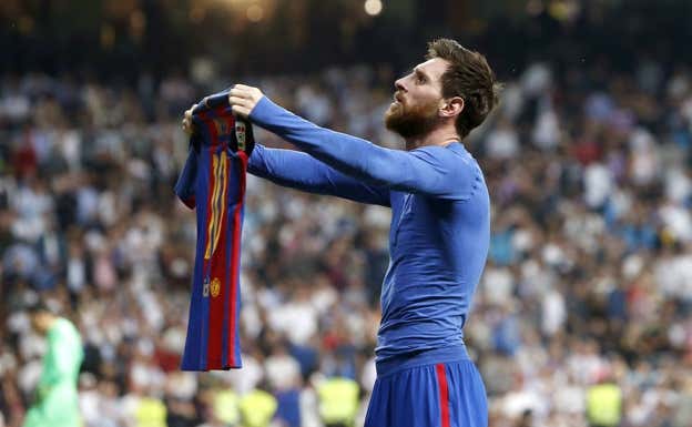 Messi celebra un gol en el Santiago Bernabéu. EFE