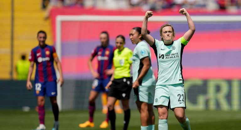 Cuthbert celebra el gol de la victoria del Chelsea ante el Barça en la ida de las semifinales de la Champions femenina en Montjuic.