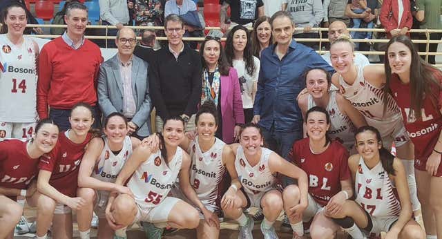 La realidad del baloncesto femenino modesto: crowdfundings para mantener viva la ilusión de jugar la fase de ascenso