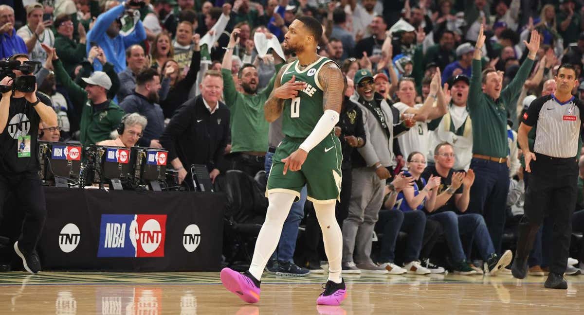 Damian Lillard celebra la victoria de los Bucks./AFP