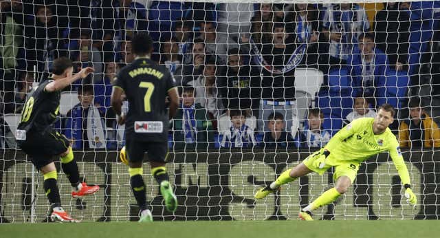 Álex Remiro denuncia insultos de la afición del Getafe en el Coliseum