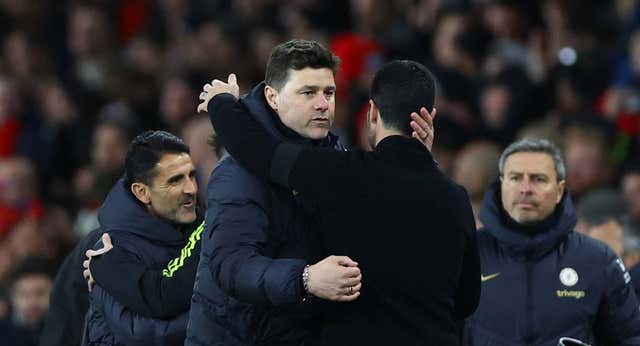 El abrazo de la compasión de Arteta y el emoji de la vergüenza que explican lo bajo que ha caído el Chelsea