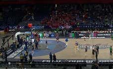 Un aro roto pone en jaque el inicio del UCAM Murcia - Unicaja de la final four de la BCL