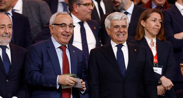 La Junta de Pedro Rocha tiene miga: pugna en la RFEF, fe en LaLiga, mosqueo del Madrid y miedo en el CSD